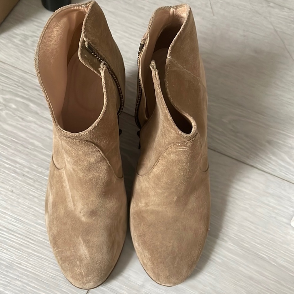 Club Monaco booties